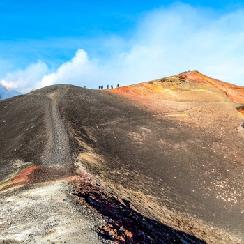 Vandring på vulkanen Etna på Sicilien - Italien