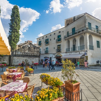 Torvet i Ravello på Amalfikysten, Italien