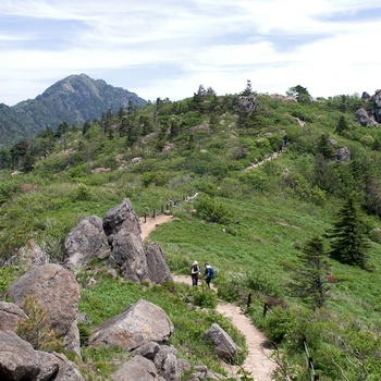 Vandrere i Jirisan National Park i Sydkorea