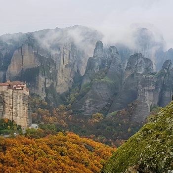 Kloster i Meteora i Grækenland - Foto: Nikos Kavvadas, Unsplash