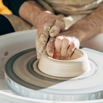 Kreamikfremstilling - prøv selv at dreje en vase eller andet, Sverige