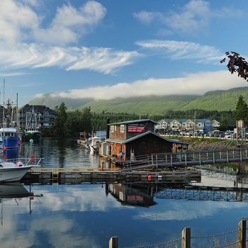 Havnen i kystbyen Ucluelet på Vancouver Island - Canada