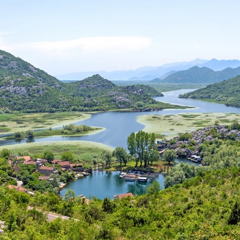 Landsby Karuč ved Skadarsøen i  Montenegro