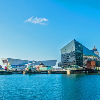 Havnefronten Albert Dock i Liverpool, England