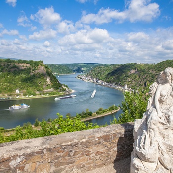 Loreley / Lorelei med udsigt til floden Rhinen, Tyskland