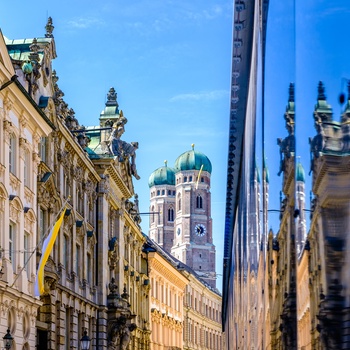 Münchens katedral i baggrunden