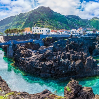 Naturlig pool ved Porto Moniz på Madeiras nordkyst