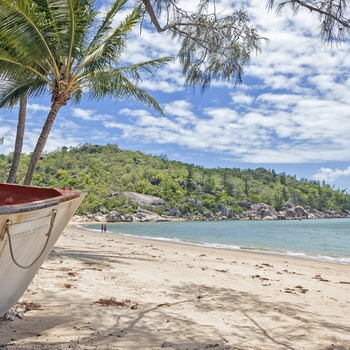 En af 23 strande på Magnetic Island