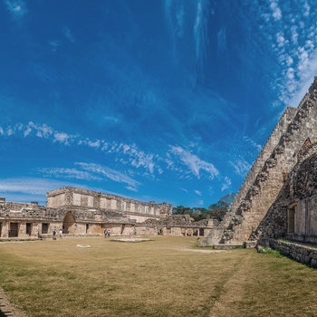 Mayaruiner i Uxmal på Yucutan-halvøen - Mexico