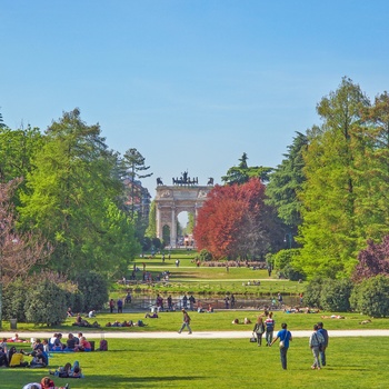 Lokale der hygger sig i Sempione park, Milano