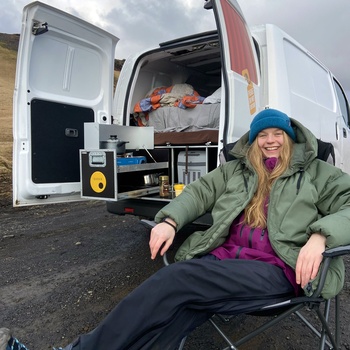 Mitzi - rejsespecialist hos FDM Travel København. Livet i camper på min vej Island rundt.