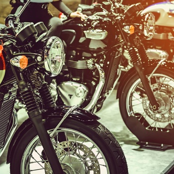 Klassiske motorcykler på museum
