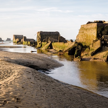 Gold Beach med Mulberry Harbour B ved Arromanches-les-Bains, Normandiet
