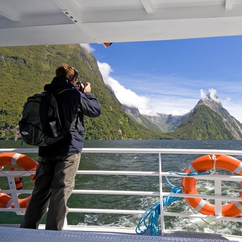 Bådudflugt i Milford Sound, Sydøen i New Zealand