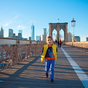 Barn på Brooklyn Bridge 