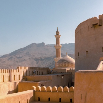 Nizwa Fort og moske i byen Nizwa - Oman