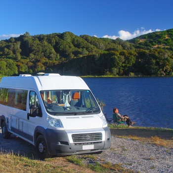 Autocamper ved Waikite Valley på Nordøen - New Zealand