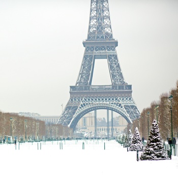 Vinter ved Eiffeltårnet