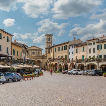 Piazza Matteotti pladsen i Greve in Chianti - Toscana i Italien