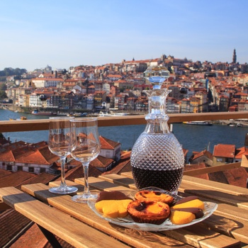 Portvin ved Douro-floden i Portugal