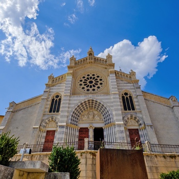 Katedral Saint Jerome i Digne-les-Bains, Provence i Frankrig