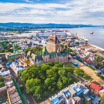 Quebec City med Chateau Frontenac hotellet i midten, Canada