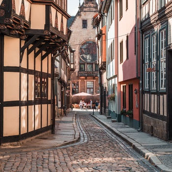 Quedlinburg small street between houses - © DZT - Rale Pavićević