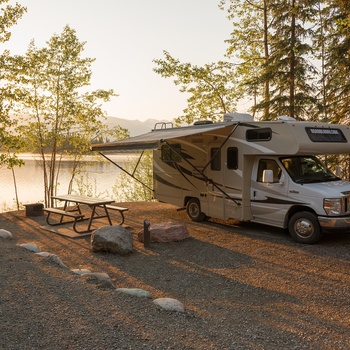 Dejlig udsigt fra Road Bear Motorhome ved Lake Boya i Canada