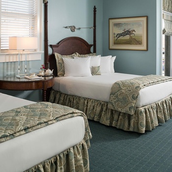 Saratoga Arms, Double Queen Room