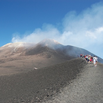 På vej til toppen af vulkanen Etna