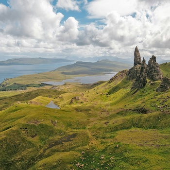 Old Man of Storr, Skye Island i Skotland - Foto: Kyle Pasalskyj Unsplash