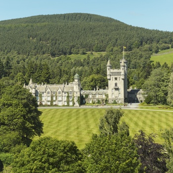 Skotland, Aberdeenshire - den engelske kongefamilies residens i det skotske højland Balmoral Castle  (Foto VisitScotland & Kenny Lam)