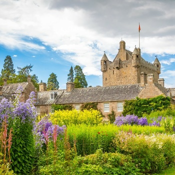 Skotland, Inverness - Cawdor Castle med sin smukke have