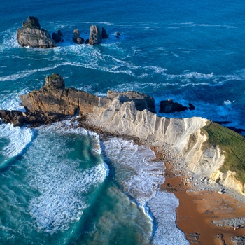 Arnia Beach på Costa Quebrada i Spanien