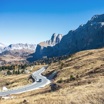 Stella Pass og bjerge i Dolomitterne, det nordlige Italien