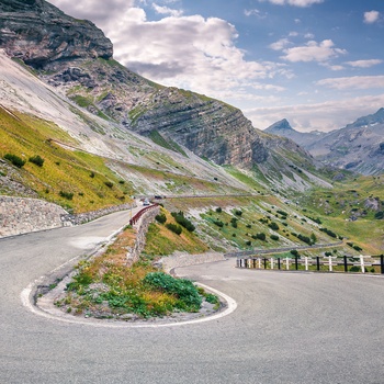 På vej gennem Stelvio Passet i Italien