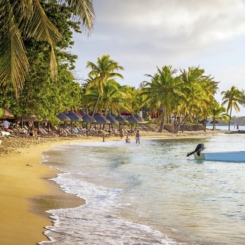 Strand ved solnedgang, Grand Baie i Mauritius