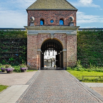 Norre Port til Halmstad, Sverige