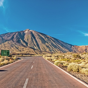 Vej mod vulkanen Teide på Tenerife