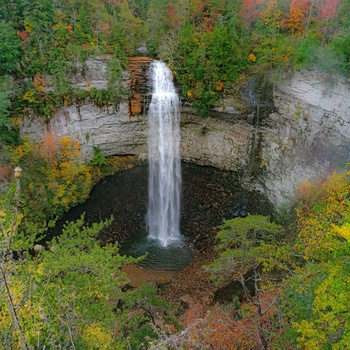 Vandfald i Fall Creek Falls State Park - Tennessee