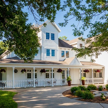 The Oakwood Inn, Okoboji, Iowa