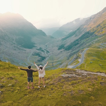 Transfăgărășan eller DN7C i Transsylvanien - Foto: Lorenzo Castagnone, Unsplash