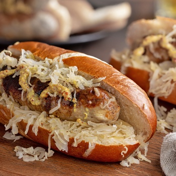 Bratwürst og Sauerkraut - specialitet i Franken, Tyskland