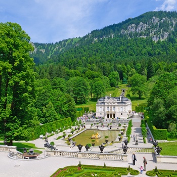 Linderhof slot om sommeren, Sydtyskland