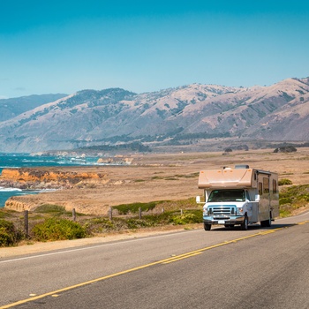 Autocamper på Highway 1 i Californien - USA