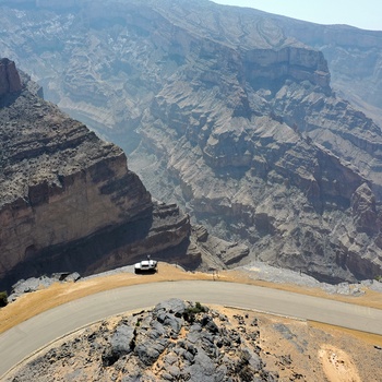Vej mod Omans højeste bjerg, Jebel Sharms i Jabal Akhdar-bjergene