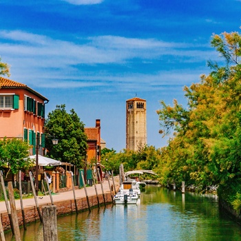 Djævlebroen over en af de små kanaler på Torcello, Venedig