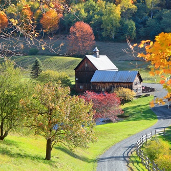 Vej gennem Vermont om efteråret, USA