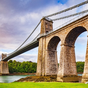 Wales - Menai Suspension Bridge til Angelsey bygget af Thomas Telford i 1826