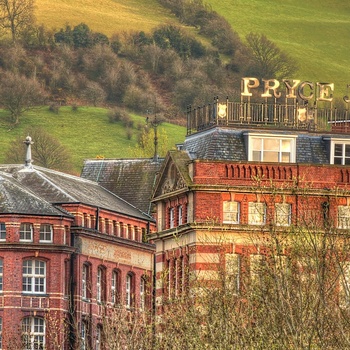 Wales, Newtown - Pryce Jones postordrefirma Royal Welsh Warehouse